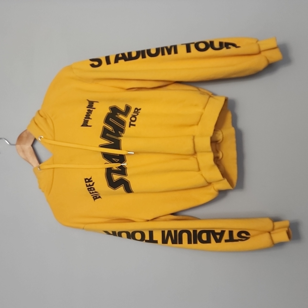 Justin Bieber Stadium Tour size Medium